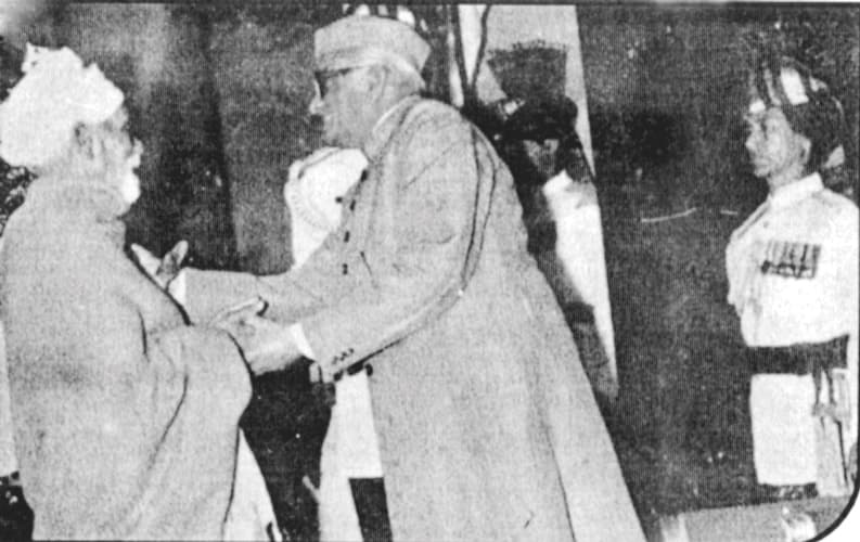 पद्म श्री सम्मान ग्रहण करते हुए